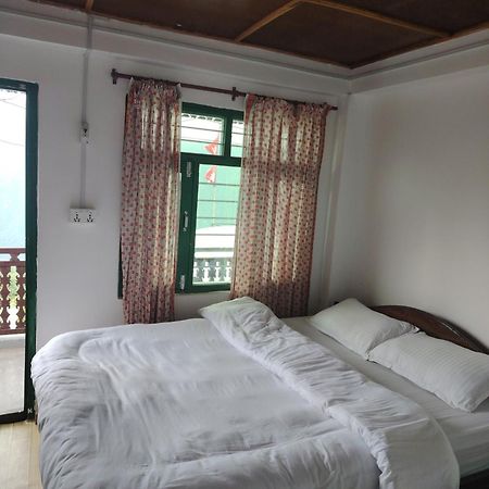 Panorama View Point Lodge And Restaurant, Annapurna-10, Ghandruk ,Agarju Astam Exterior foto